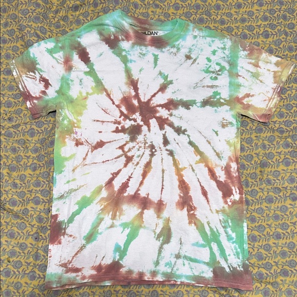 Gildan Other - Gildan Tie-Dye Short Sleeve Tee - Green, Brown, White